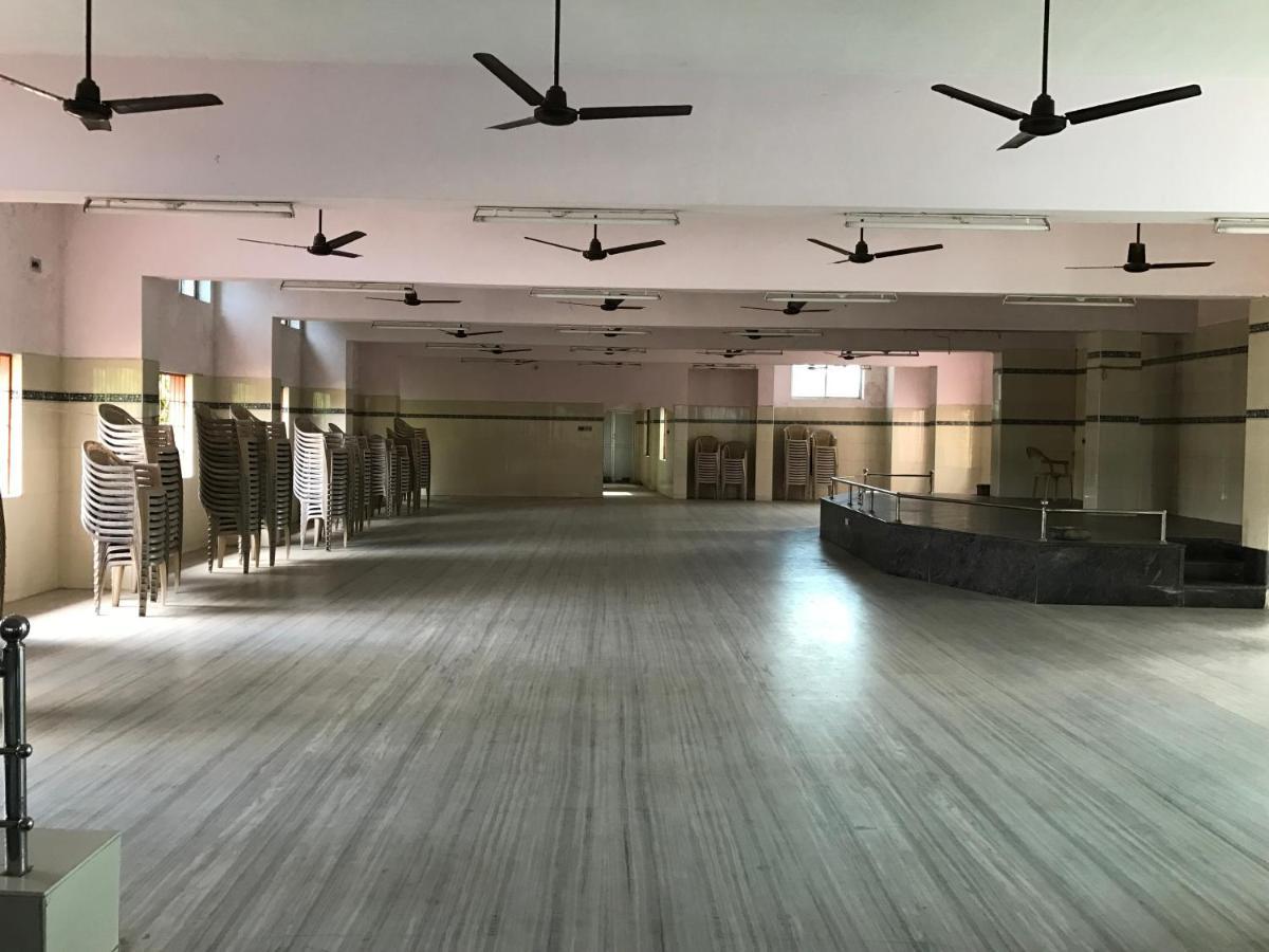 Sr Mahal & Lodge Kumbakonam Eksteriør billede