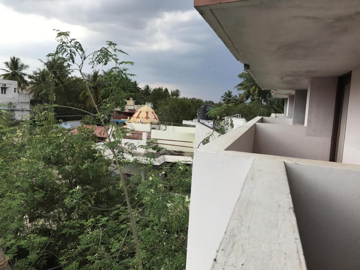 Sr Mahal & Lodge Kumbakonam Eksteriør billede