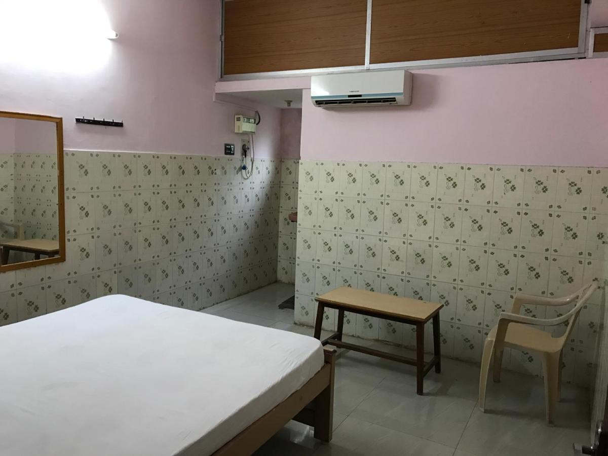 Sr Mahal & Lodge Kumbakonam Eksteriør billede